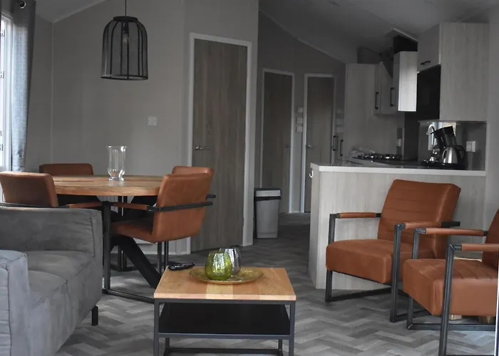 Recreatiepark De Paalberg بيت للعطل إرميلو