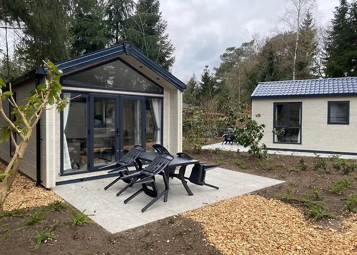 בית נופש Recreatiepark De Paalberg ארמלו